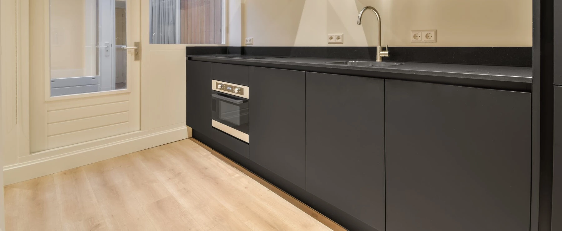 black matte hi tech kitchen 2023 11 27 05 07 14